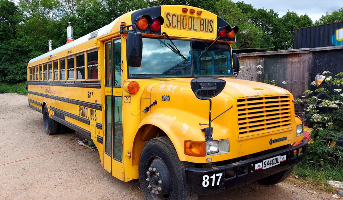 American School Bus - Petruth Paddocks | Tel +44 (0) 1934 257055